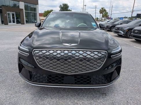 Used 2025 Genesis Electrified GV70 w/ Prestige Package AWD/4WD image 10