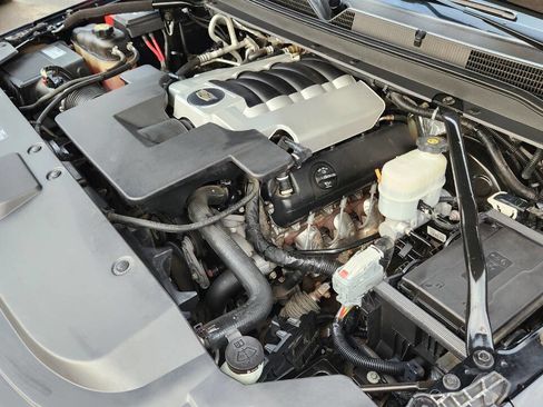 Used 2015 Cadillac Escalade ESV Luxury image 56