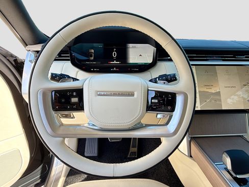 New 2025 Land Rover Range Rover SE image 41
