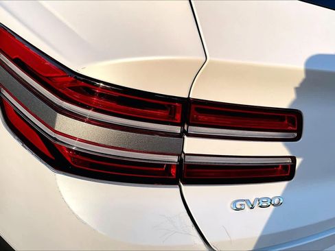 Used 2023 Genesis GV80 3.5T w/ Prestige Matte Package image 28