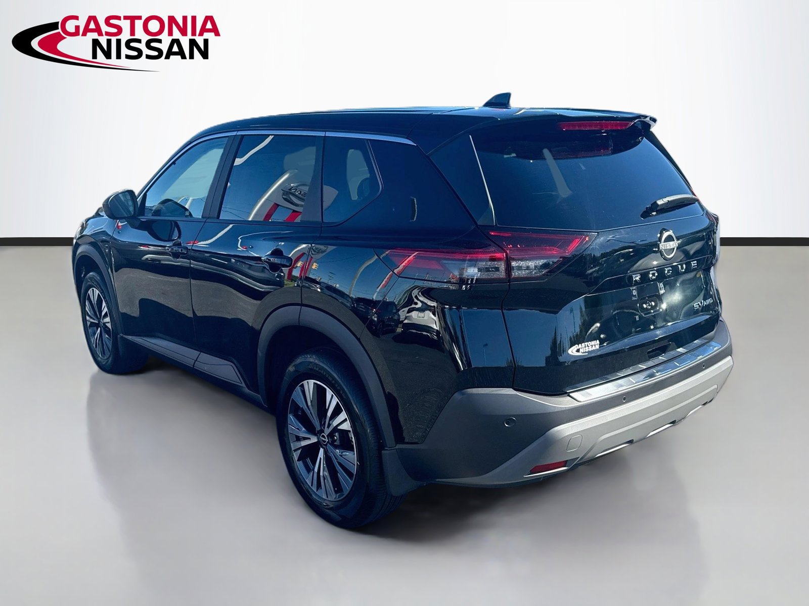 Used 2023 Nissan Rogue SV AWD/4WD image 6