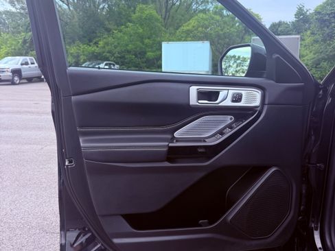 Used 2022 Ford Explorer ST w/ Equipment Group 401A AWD/4WD image 5