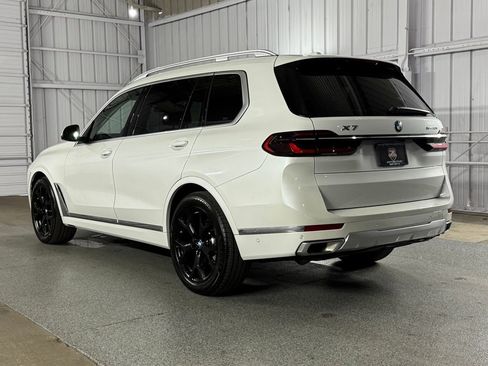Used 2024 BMW X7 xDrive40i w/ Premium Package AWD/4WD image 12