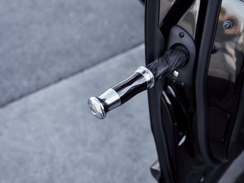 Used 2022 Rolls-Royce Cullinan Black Badge w/ Dark Exterior Package image 26