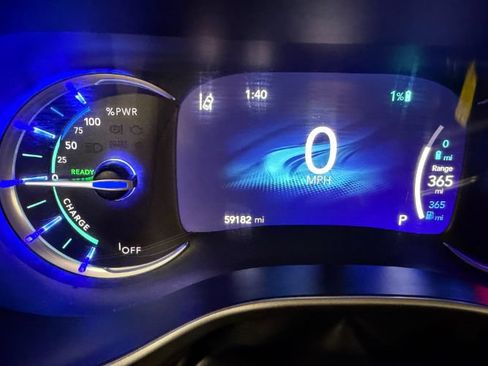 Used 2024 Chrysler Pacifica Limited FWD image 19