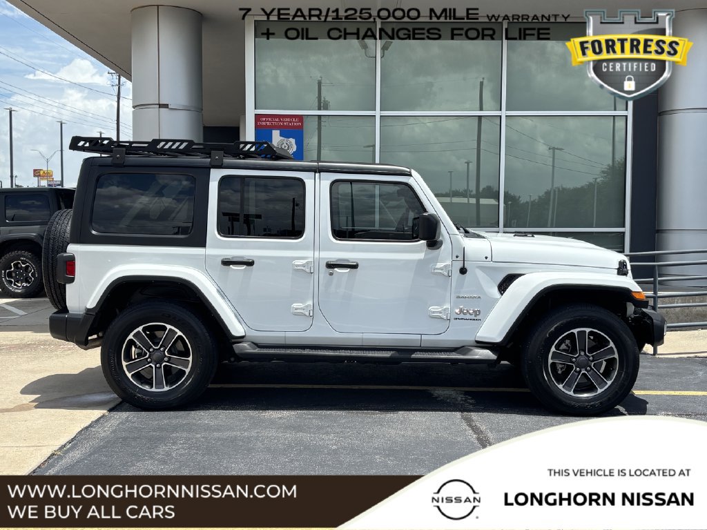 Used 2023 Jeep Wrangler Unlimited Sahara AWD/4WD image 2