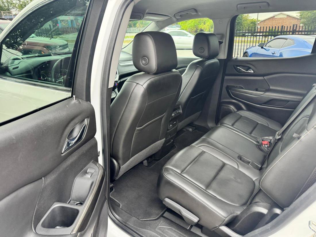 Used 2023 GMC Acadia SLT FWD image 14