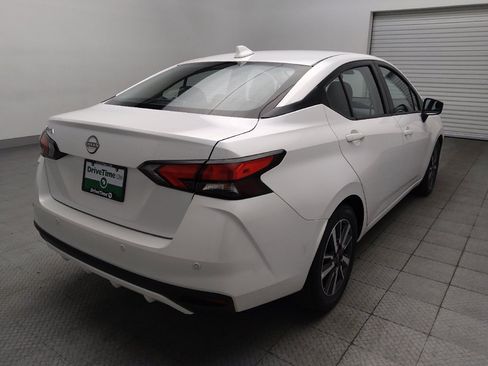 Used 2025 Nissan Versa SV FWD image 9