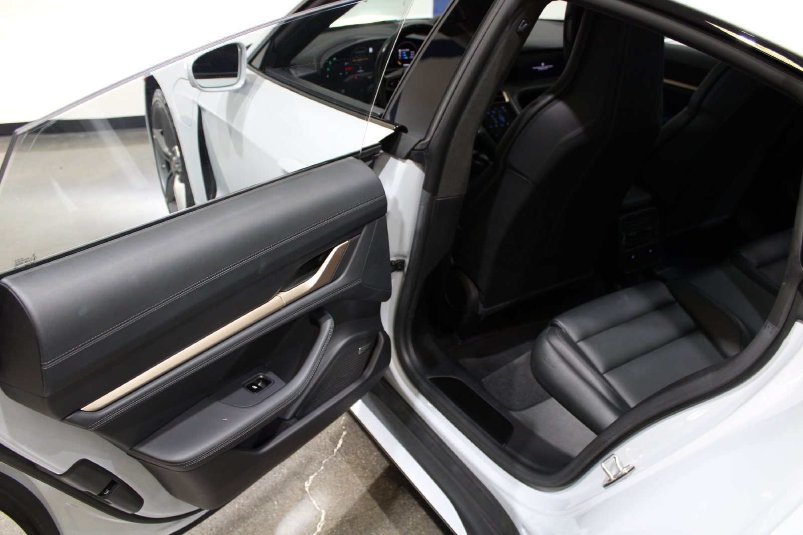 Used 2021 Porsche Taycan Turbo AWD/4WD image 15