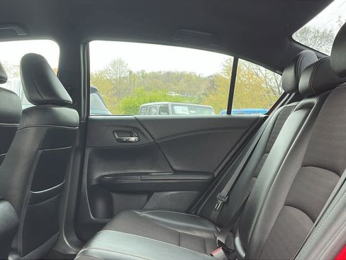 Used 2016 Honda Accord Sport image 24