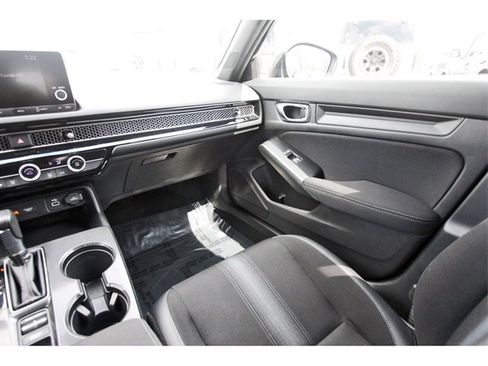 Used 2024 Honda Civic Sport image 9