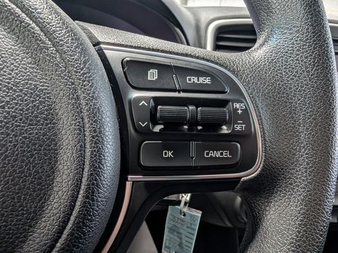 Used 2019 Kia Sportage LX AWD/4WD image 22