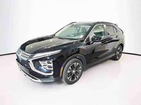 Used 2022 Mitsubishi Eclipse Cross SE image 1
