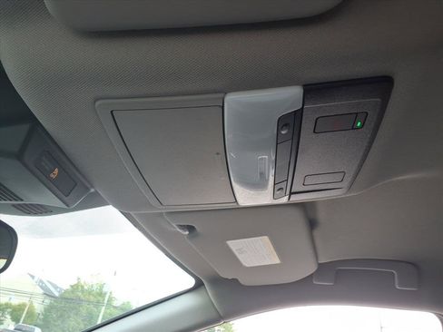 Certified 2023 Nissan Rogue SV image 32