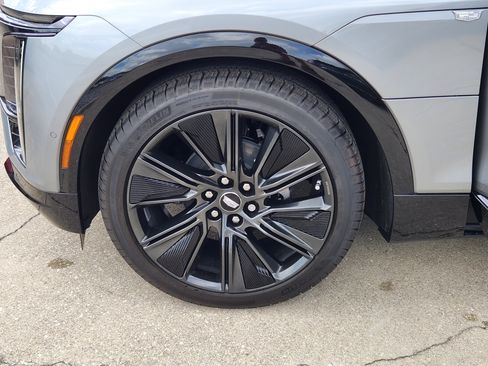 New 2025 Cadillac Lyriq Sport w/ LPO, Floor Liner Package RWD image 36