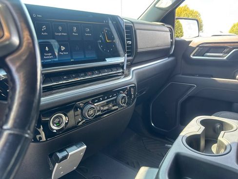 Used 2022 Chevrolet Silverado 1500 LT AWD/4WD image 18