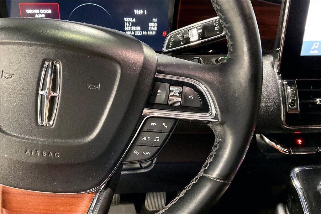Used 2018 Lincoln Navigator Reserve w/ Technology Package AWD/4WD image 26
