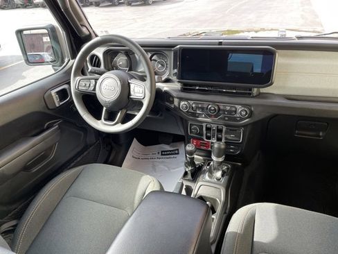 Certified 2024 Jeep Wrangler Willys image 20