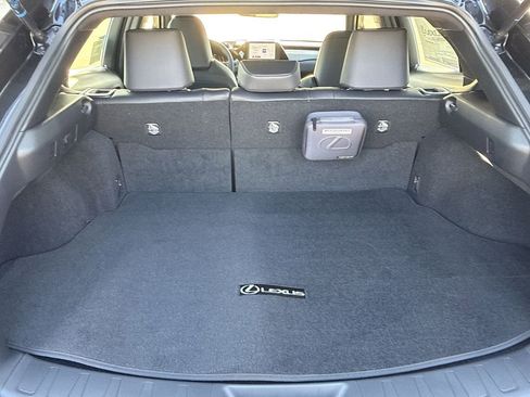 New 2026 Lexus UX 300h FWD image 13