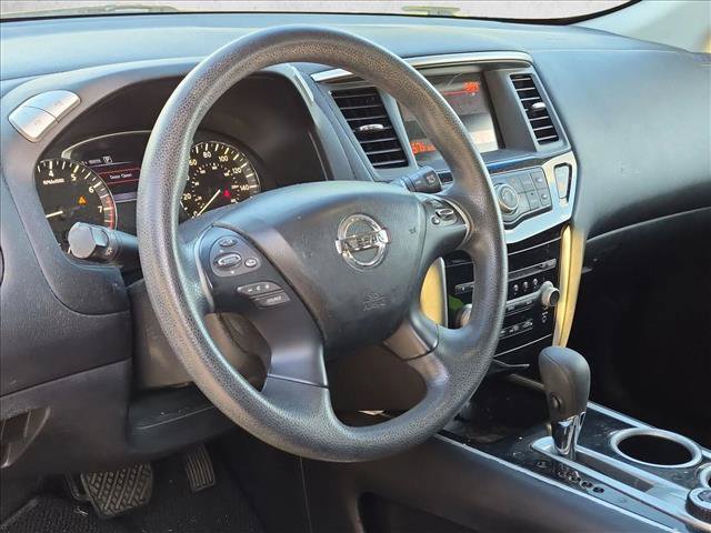 Used 2016 Nissan Pathfinder S AWD/4WD image 9