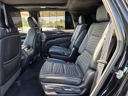Used 2023 Cadillac Escalade V w/ Heavy-Duty Trailer Package AWD/4WD image 13