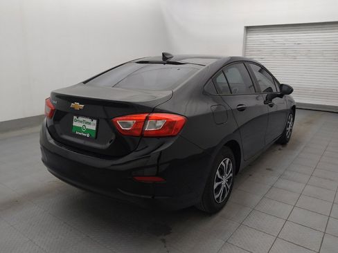 Used 2018 Chevrolet Cruze LS image 9