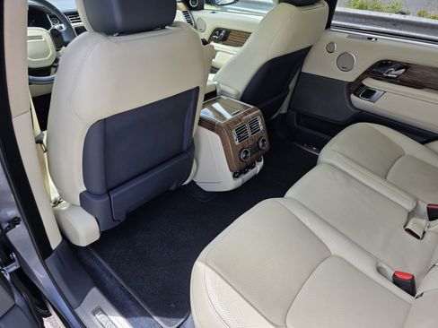 Used 2019 Land Rover Range Rover Long Wheelbase Supercharged image 16
