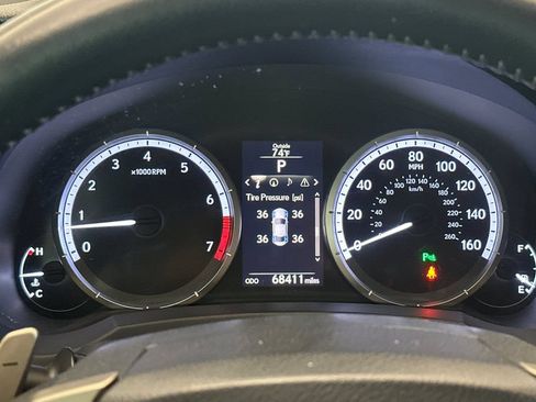 Used 2015 Lexus RC 350 w/ Luxury Package RWD image 24