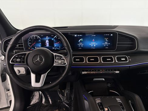 Used 2020 Mercedes-Benz GLE 350 4MATIC image 3