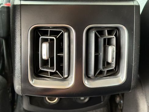 Used 2022 Kia Sorento S FWD image 14