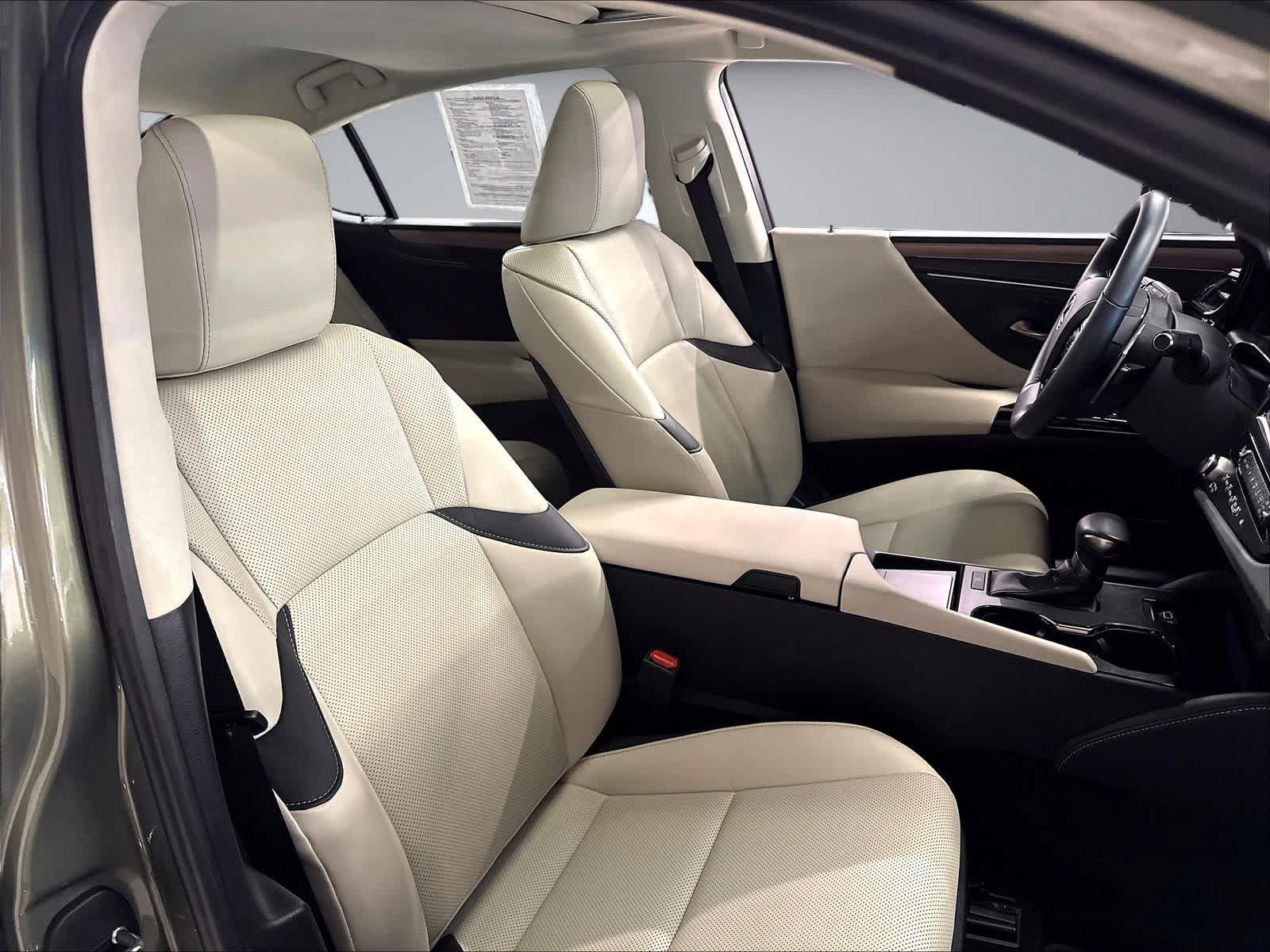 Used 2025 Lexus ES 350 w/ Premium Package FWD image 31