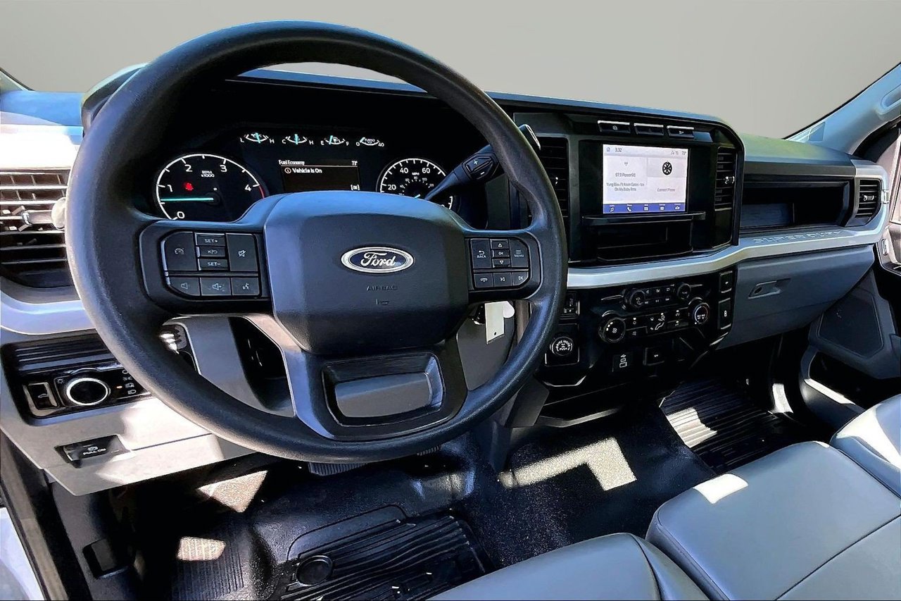 Used 2023 Ford F250 XL RWD image 13