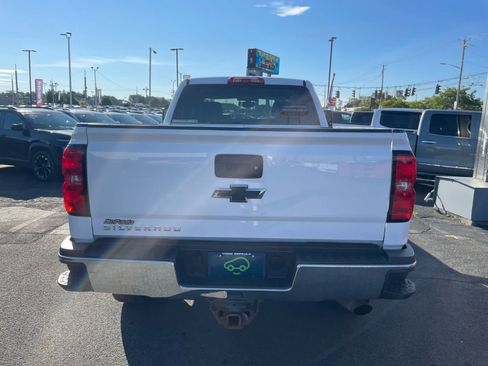 Used 2019 Chevrolet Silverado 2500 W/T AWD/4WD image 15