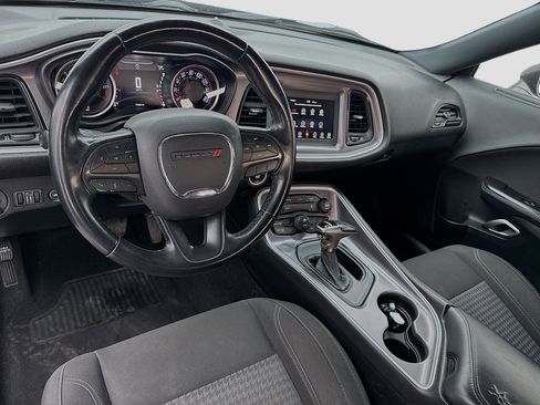 Used 2019 Dodge Challenger SXT RWD image 14