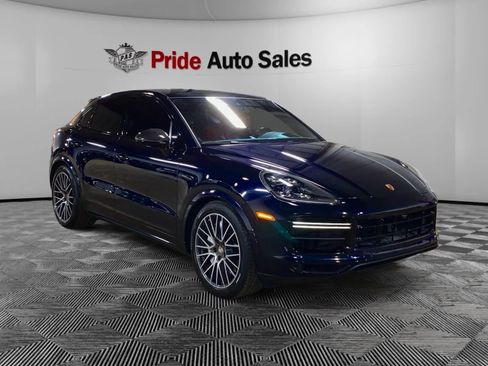 Used 2022 Porsche Cayenne Turbo w/ Assistance Package AWD/4WD image 4