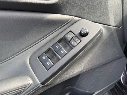 Used 2019 Toyota Avalon XLE w/ Preferred Accessory Package image 24