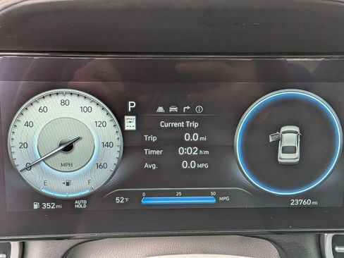 Used 2025 Hyundai Elantra SEL FWD image 13