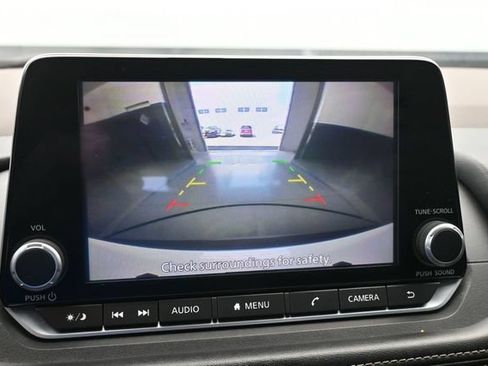 Used 2023 Nissan Rogue SV FWD image 41