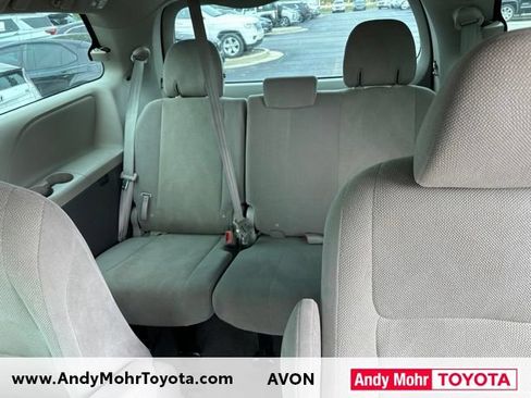 Used 2015 Toyota Sienna L FWD image 12
