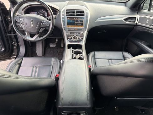 Used 2017 Lincoln MKZ Premiere image 11