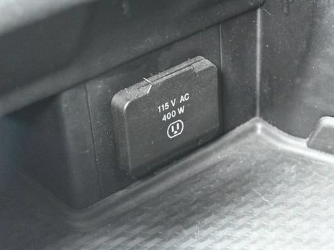 Used 2024 RAM 1500 Laramie AWD/4WD image 42