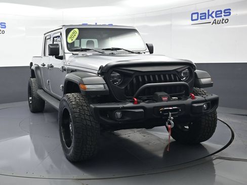 Used 2020 Jeep Gladiator Overland AWD/4WD image 3