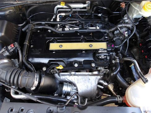 Used 2015 Chevrolet Sonic LTZ image 23