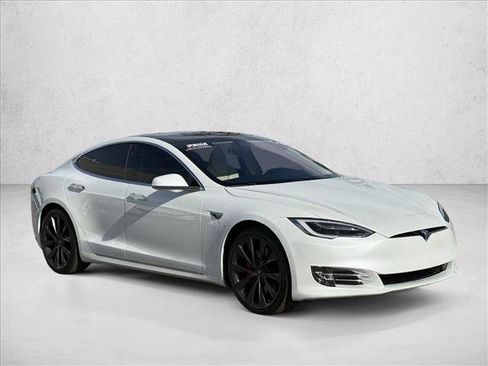 Used 2019 Tesla Model S Performance image 3