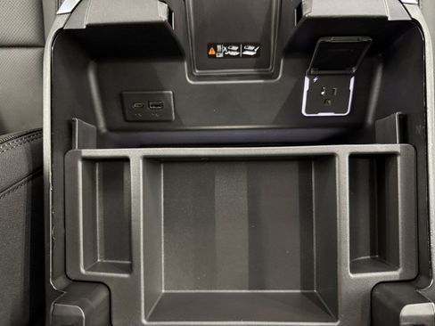 New 2026 Chevrolet Silverado 1500 High Country AWD/4WD image 23