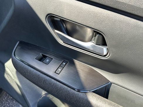 Used 2026 Nissan Kicks SV FWD image 19