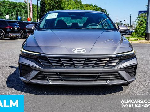 Used 2024 Hyundai Elantra SEL FWD image 9