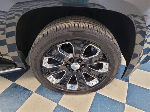 Used 2020 GMC Yukon XL SLT w/ Open Road Package image 10