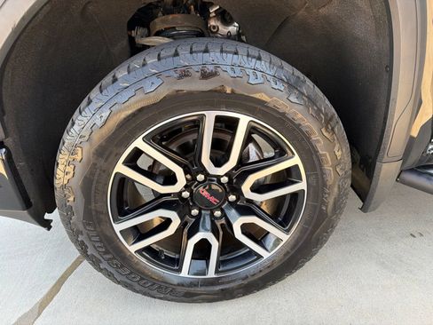 Used 2020 GMC Sierra 1500 AT4 w/ AT4 Premium Package AWD/4WD image 12