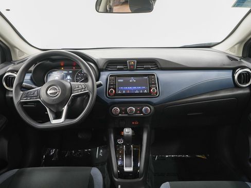 Used 2025 Nissan Versa SV FWD image 13